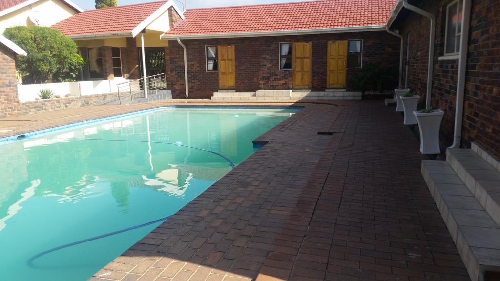 African Phoenix Guest * Johannesburg