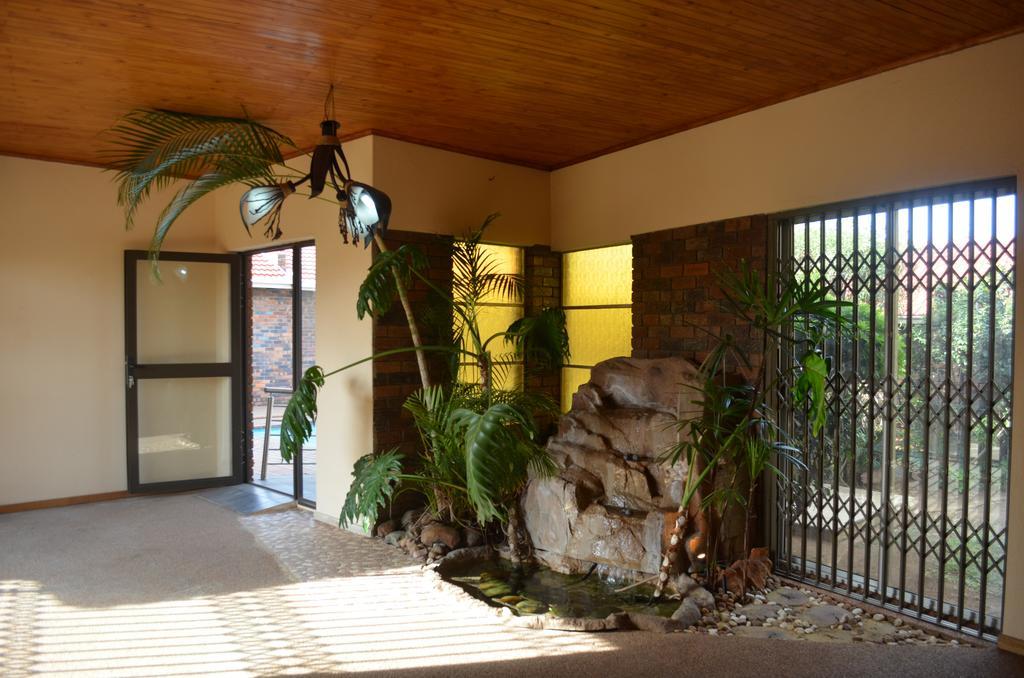 Guest house African Phoenix Guest *