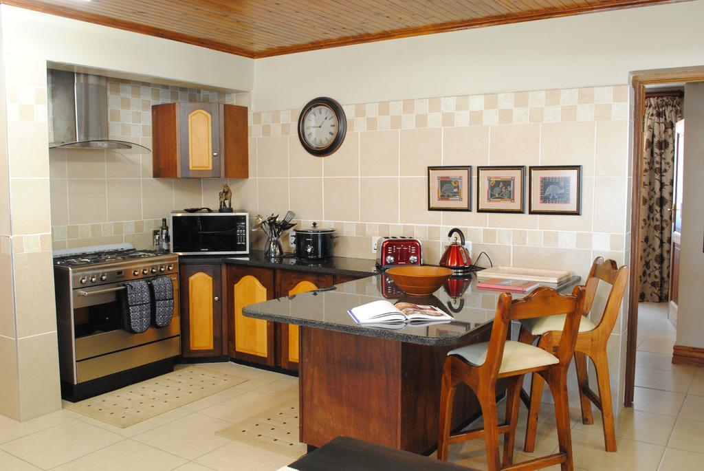 Guest house 125 On Buuren Road Johannesburg