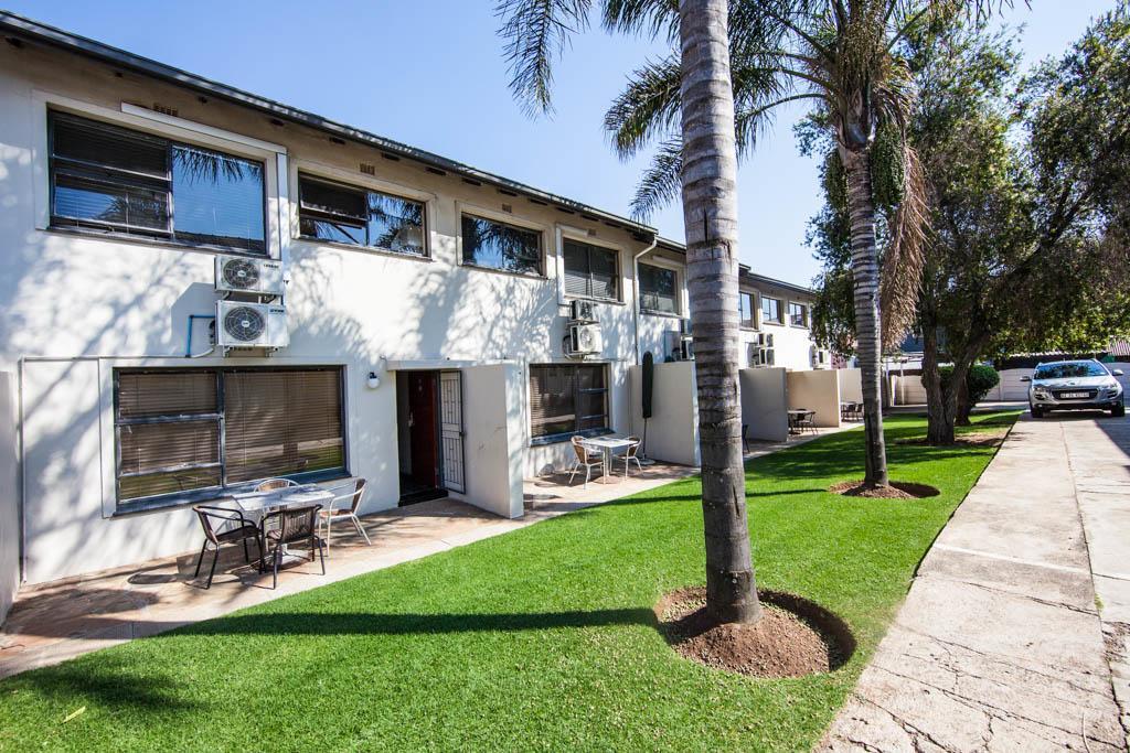 Vetho 1 Or Tambo Airport Apartment