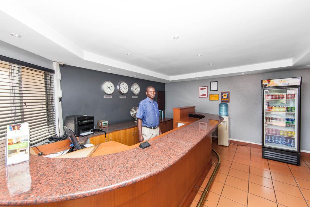 Vetho 1 Or Tambo Airport Apartment