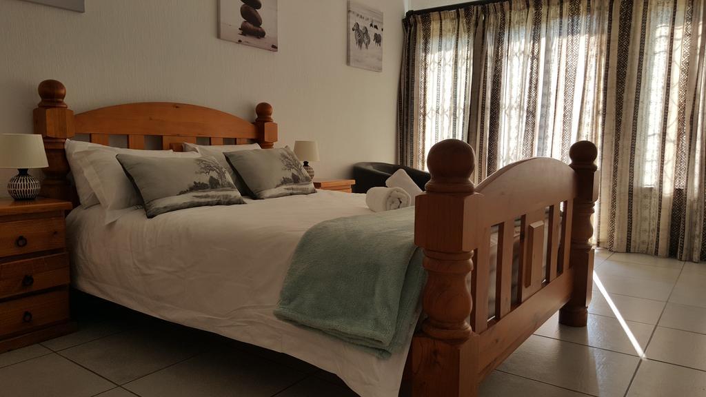 8 Ibis Lane Guest house