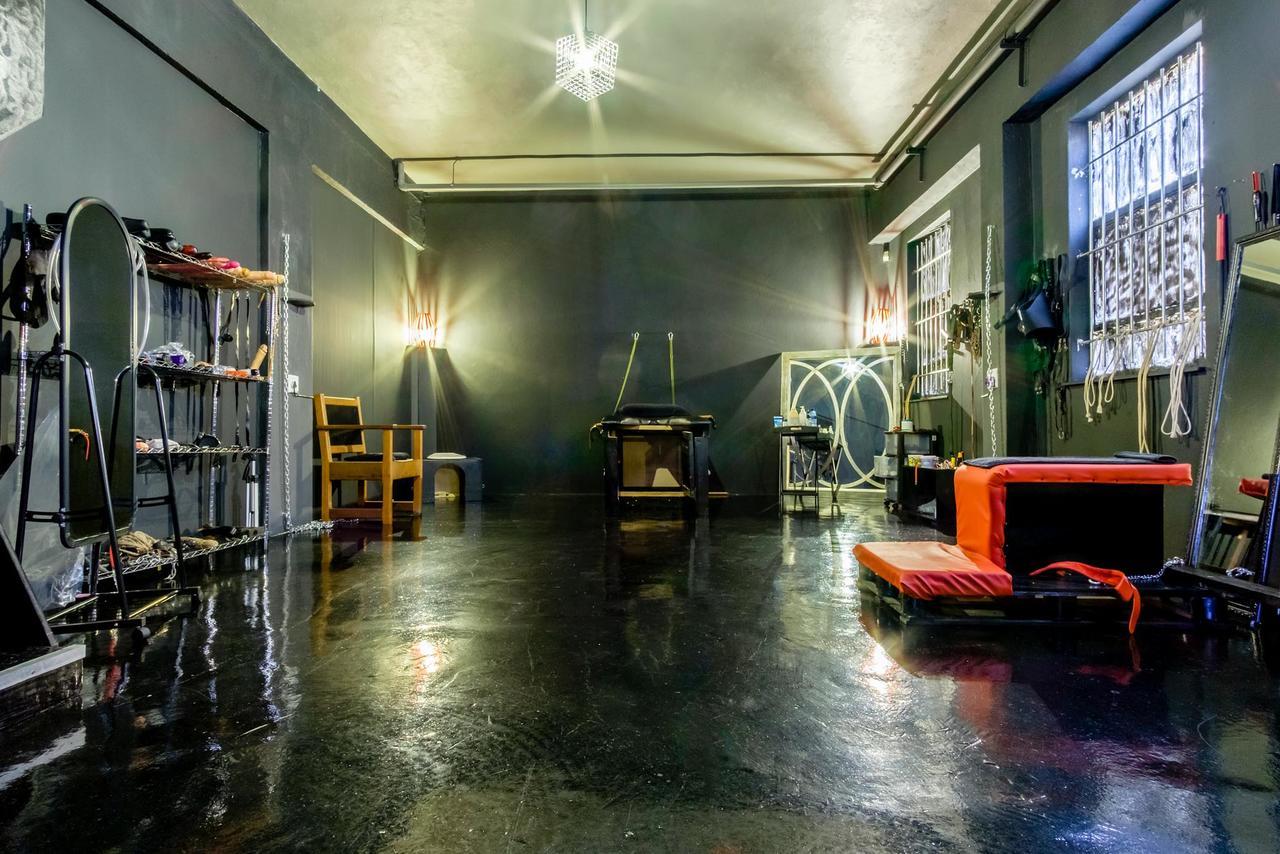 Love hotel Fetishhavensa 3*