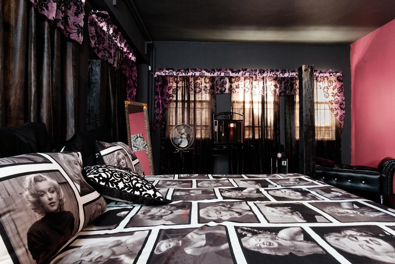 Fetishhavensa Love hotel 3*