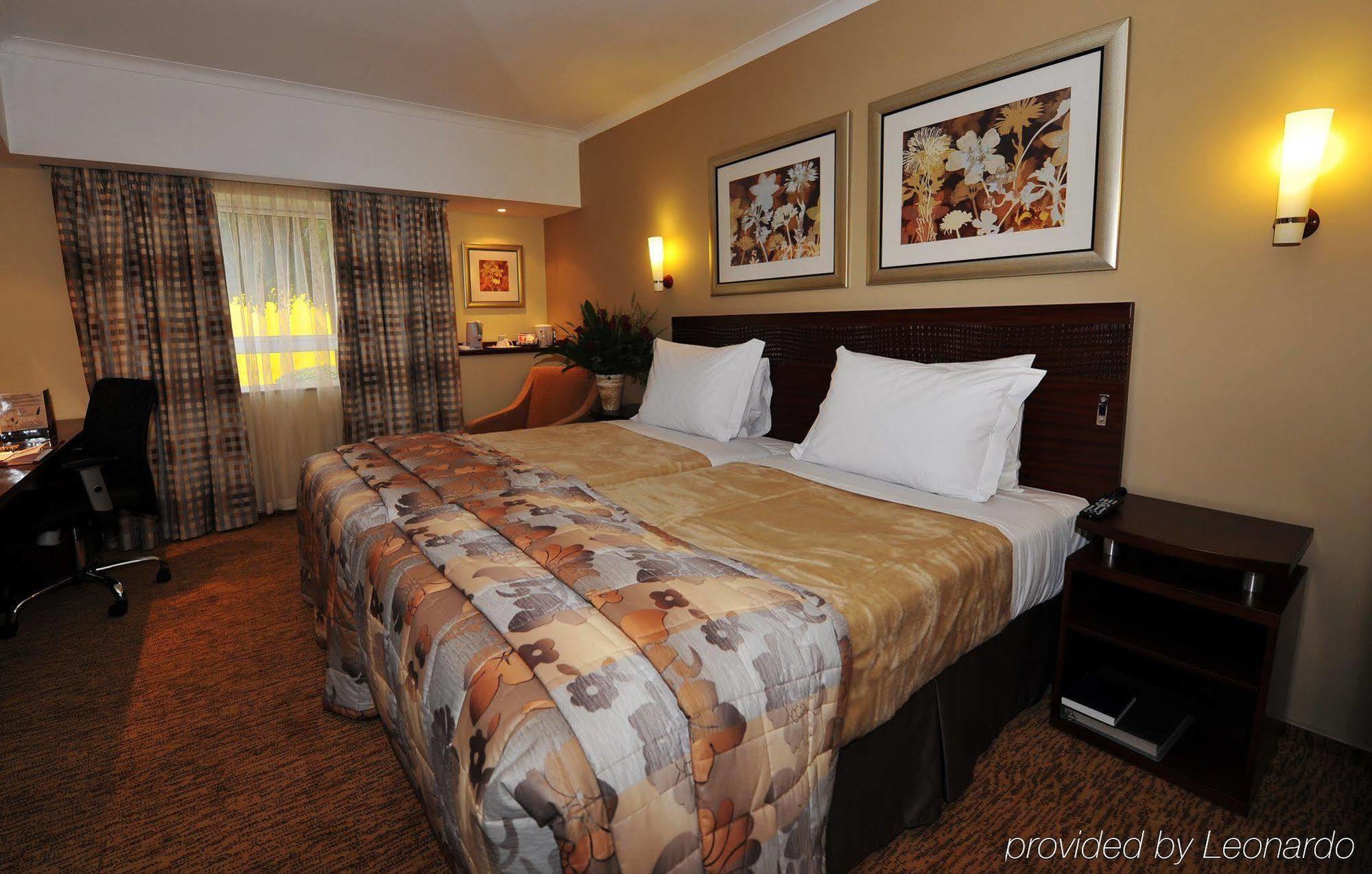 Hotel Sandton, Katherine Street