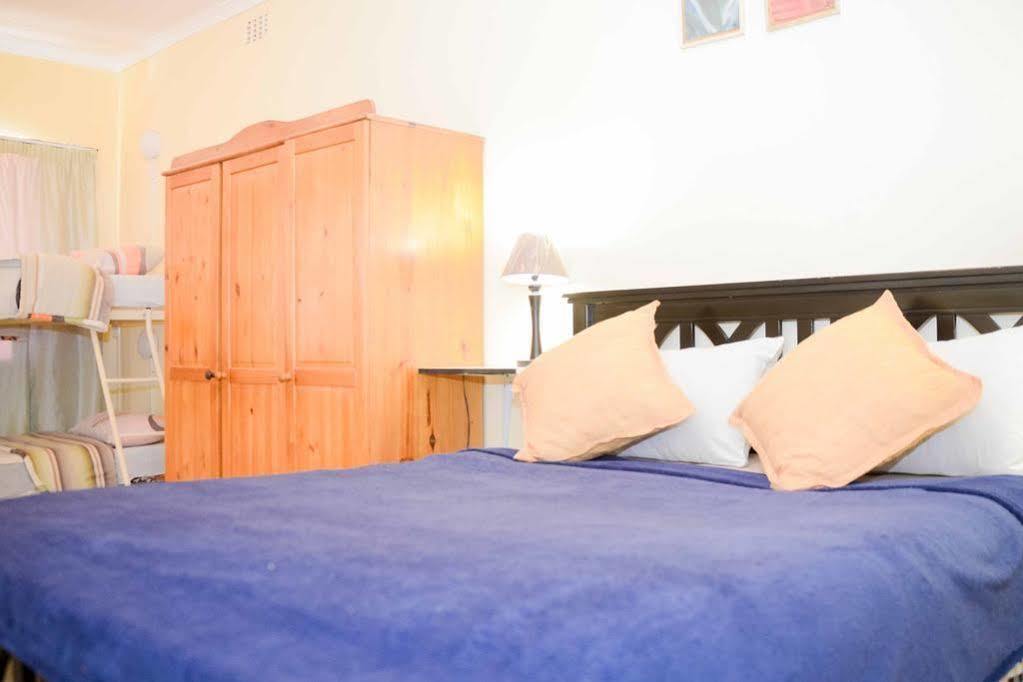 Terrylin And Backpackers (adults Only)
