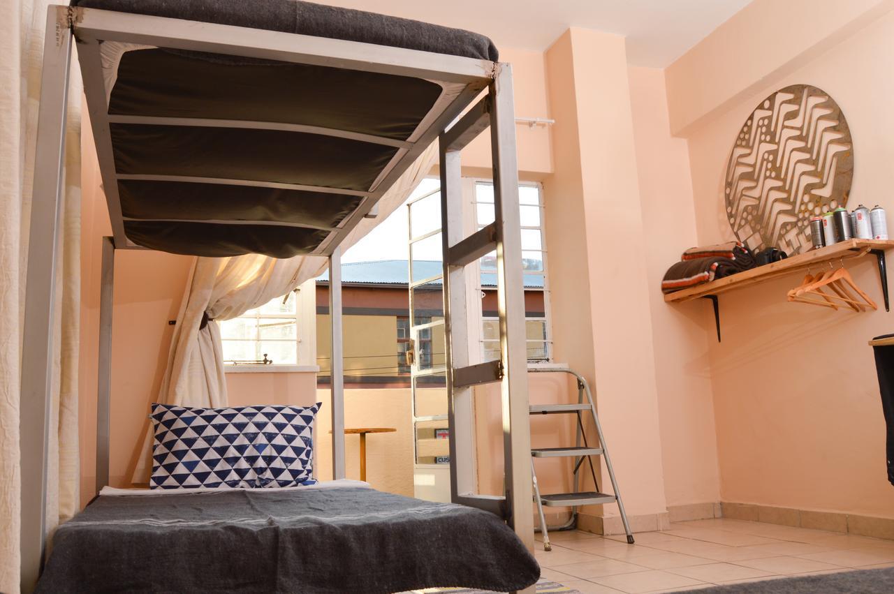 Hostel Urban Backpackers *