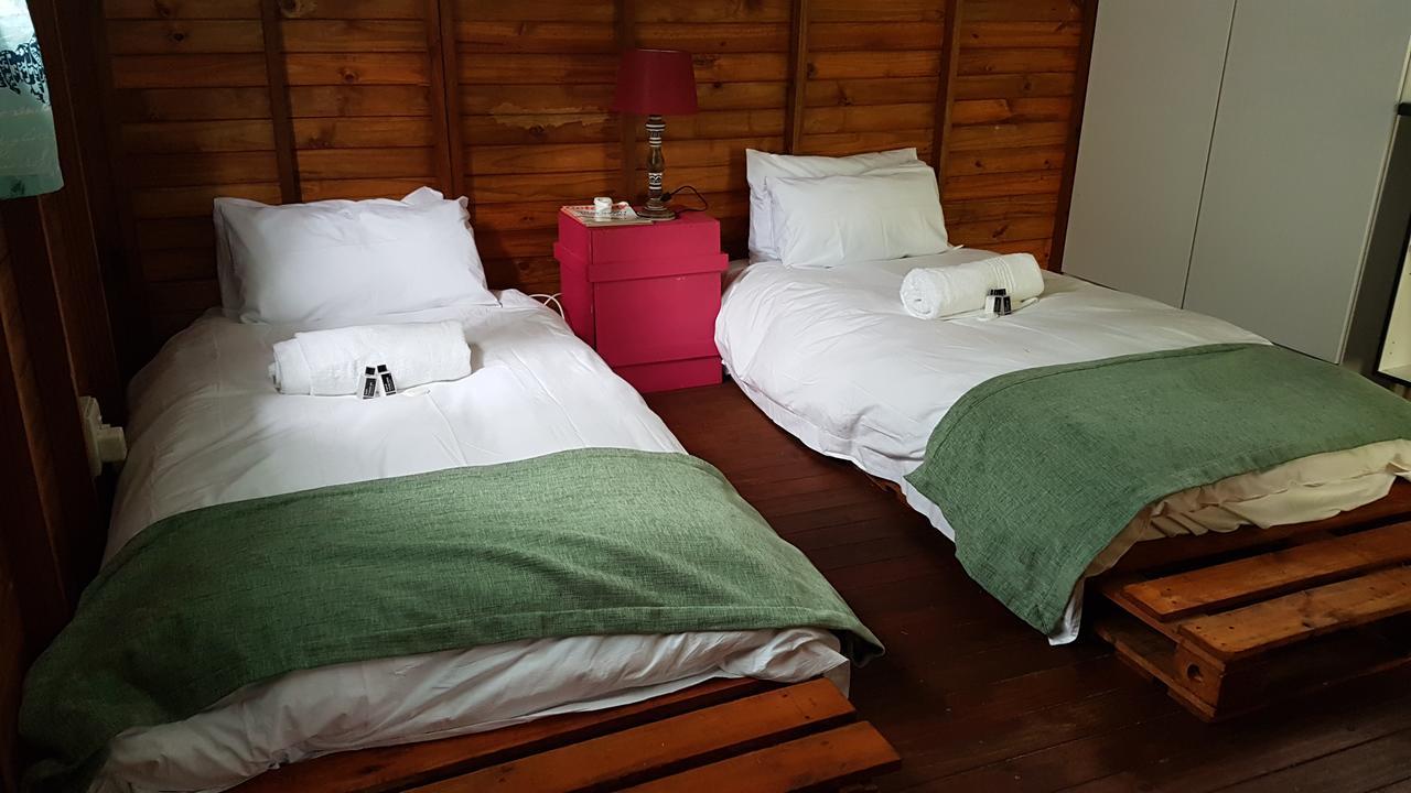 Hostel Mikasa Sukasa Backpackers *