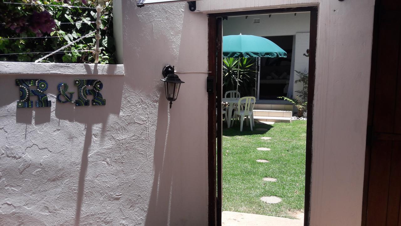 Acomodação com café da manhã  R & R's Retreat *