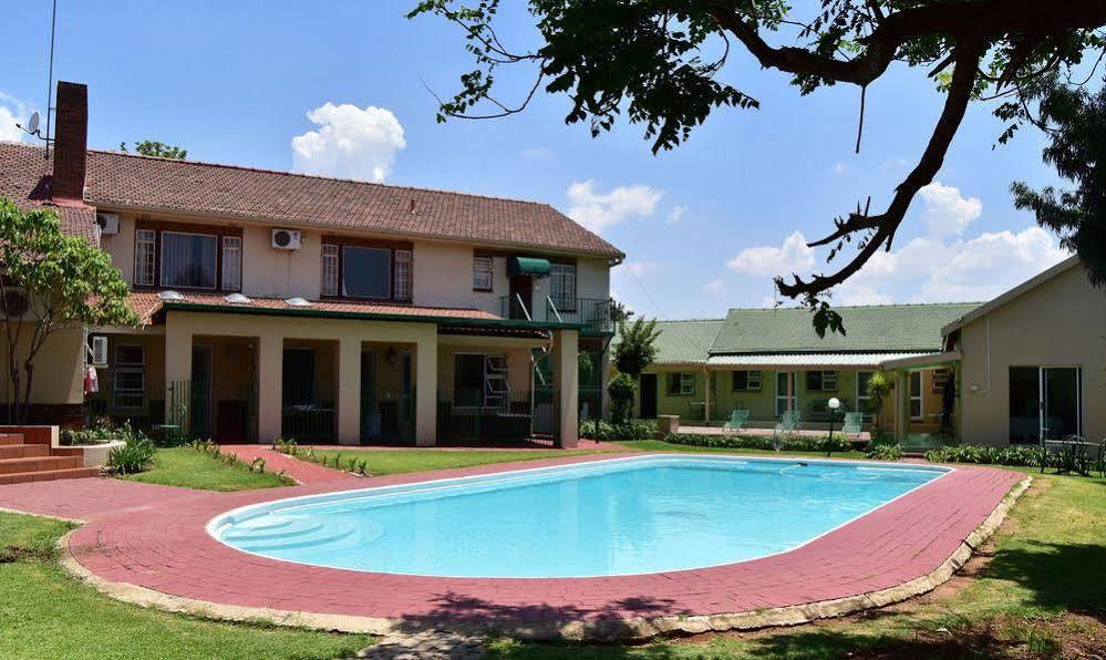 Guest house Vittoria And Conference Centre 4*