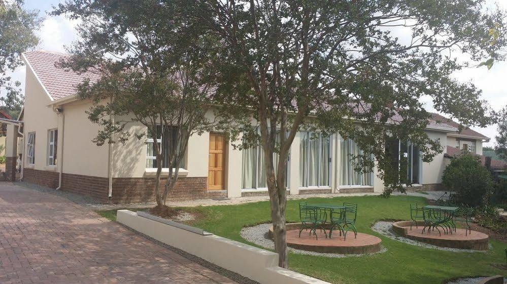 Guest house Vittoria And Conference Centre 4*