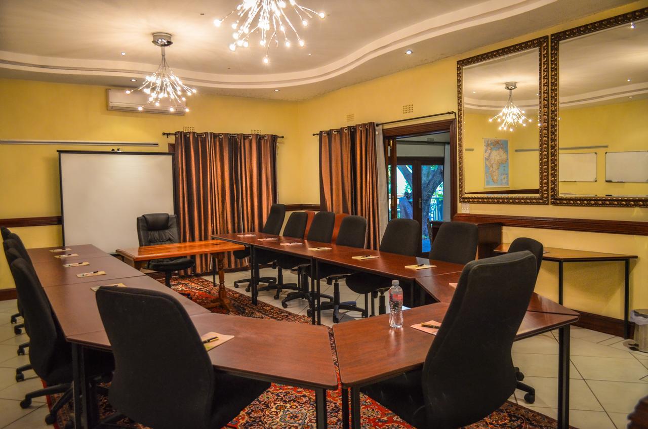 Guest house Elizabeth Manor 4*
