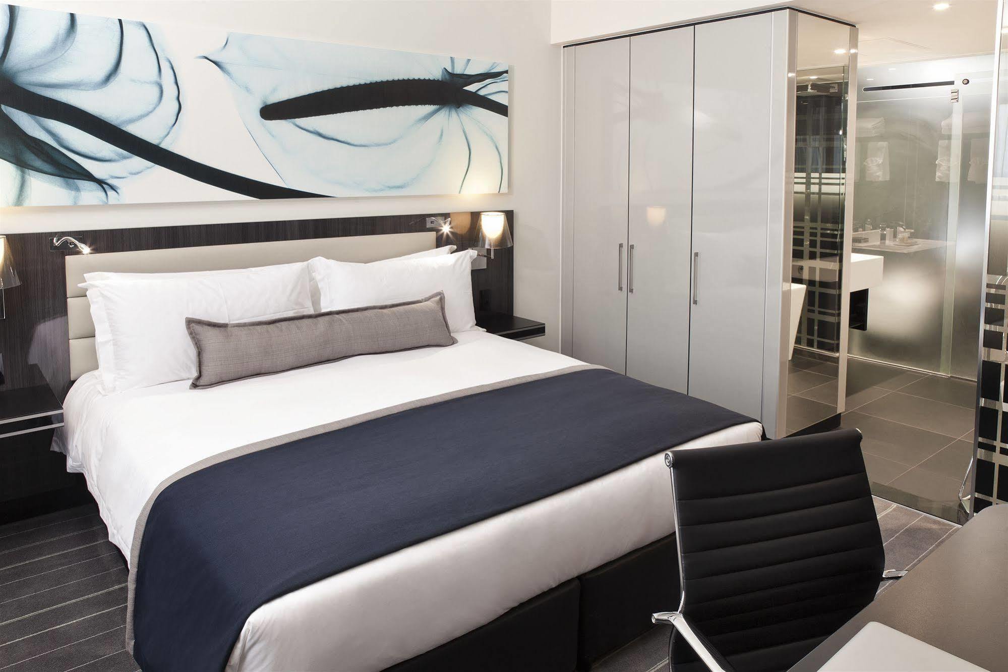 Southern Sun Grayston Sandton 4*