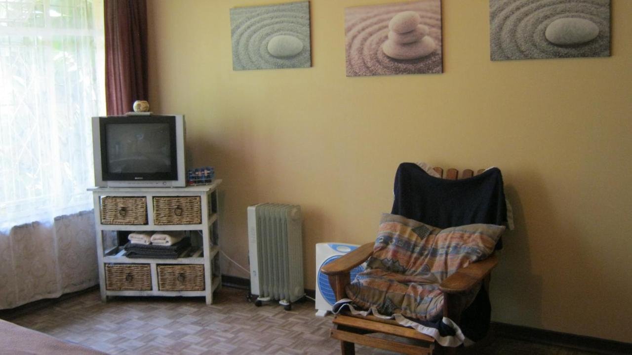 Terrylin And Backpackers (adults Only)