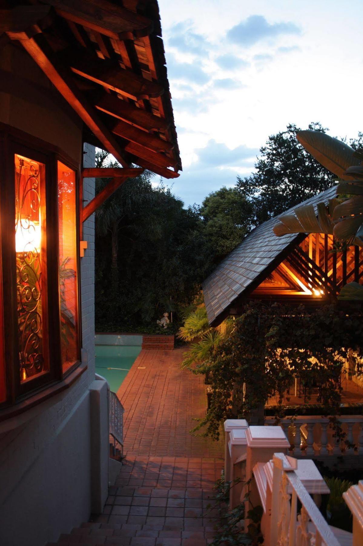 Northcliff Manor Guest house 4*