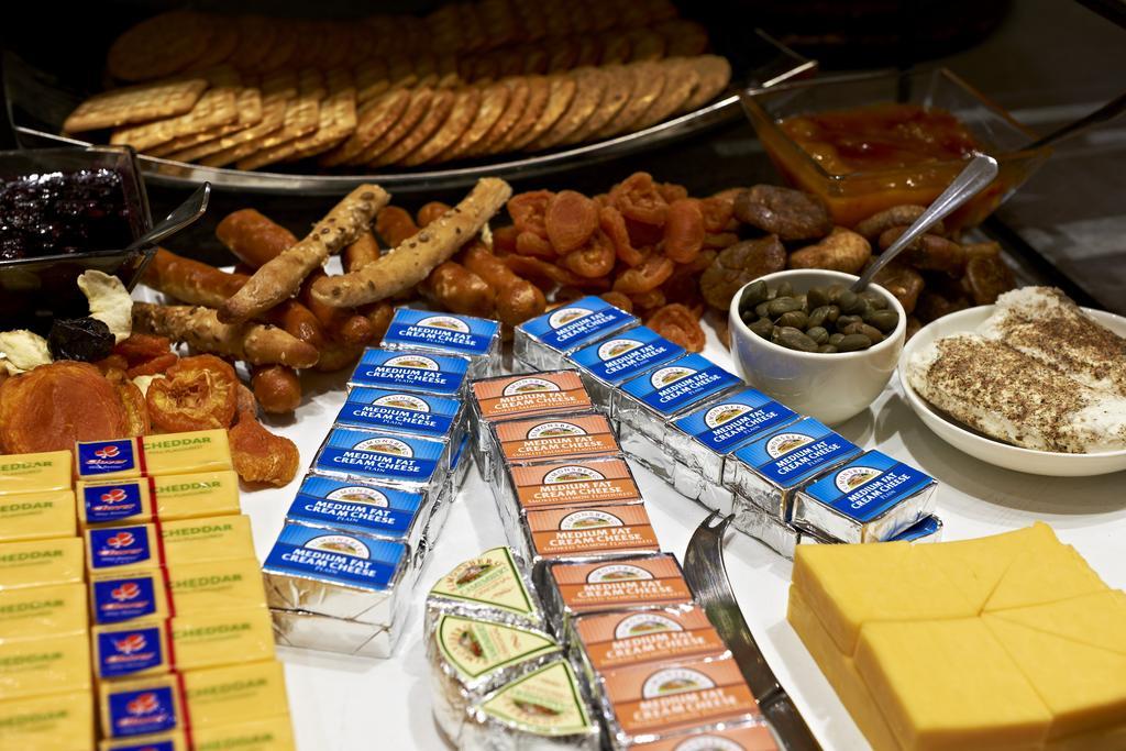 Peermont Metcourt At Emperors Palace Hotel 3*