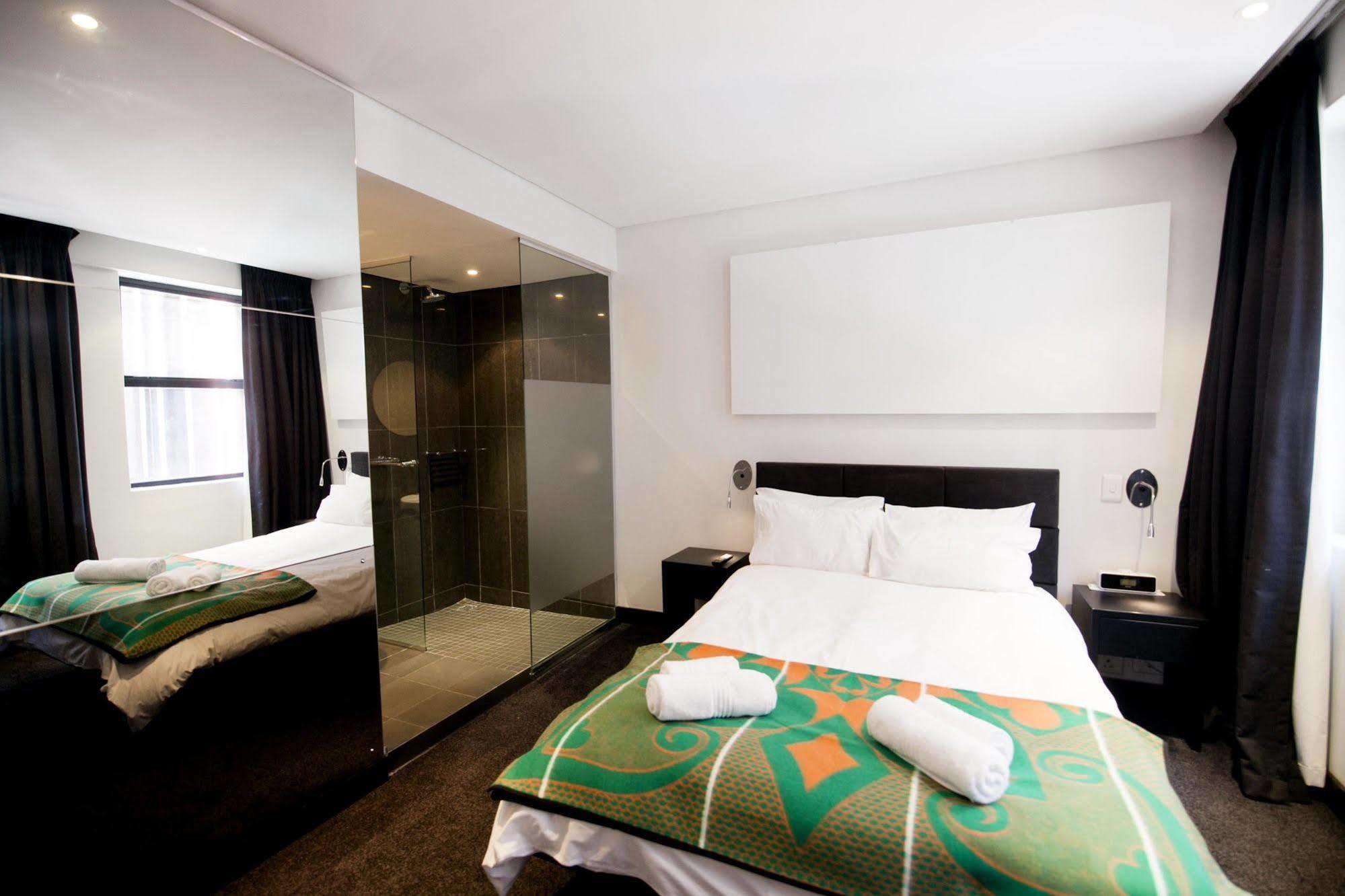 Once In Joburg Albergue