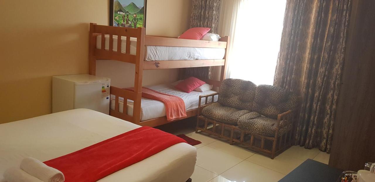 Ekuthuleni - Soweto 3* Johannesburg