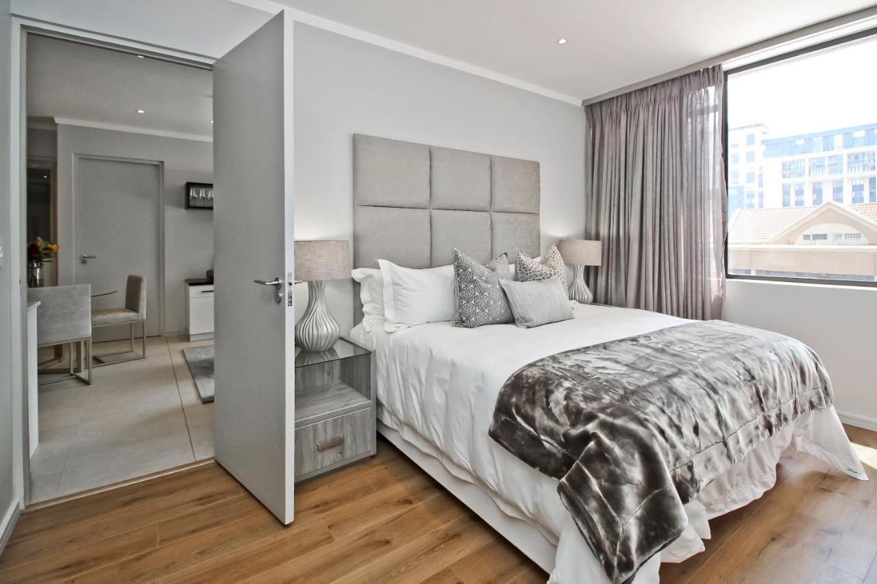 Apartment Sandton 15 West Road South
