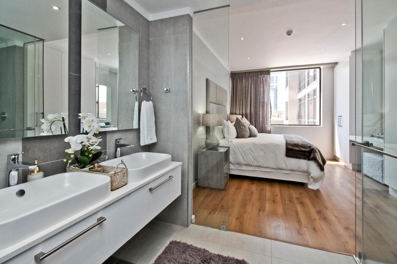 Apartment Sandton 15 West Road South Johannesburg