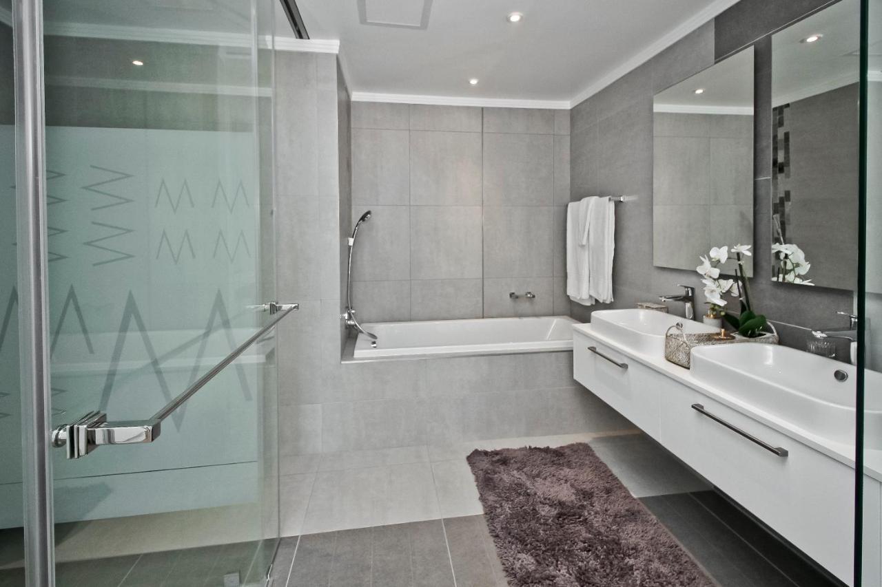 Apartment Sandton 15 West Road South Johannesburg
