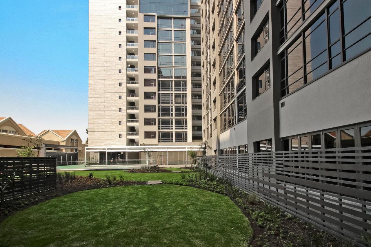 Apartment Sandton 15 West Road South
