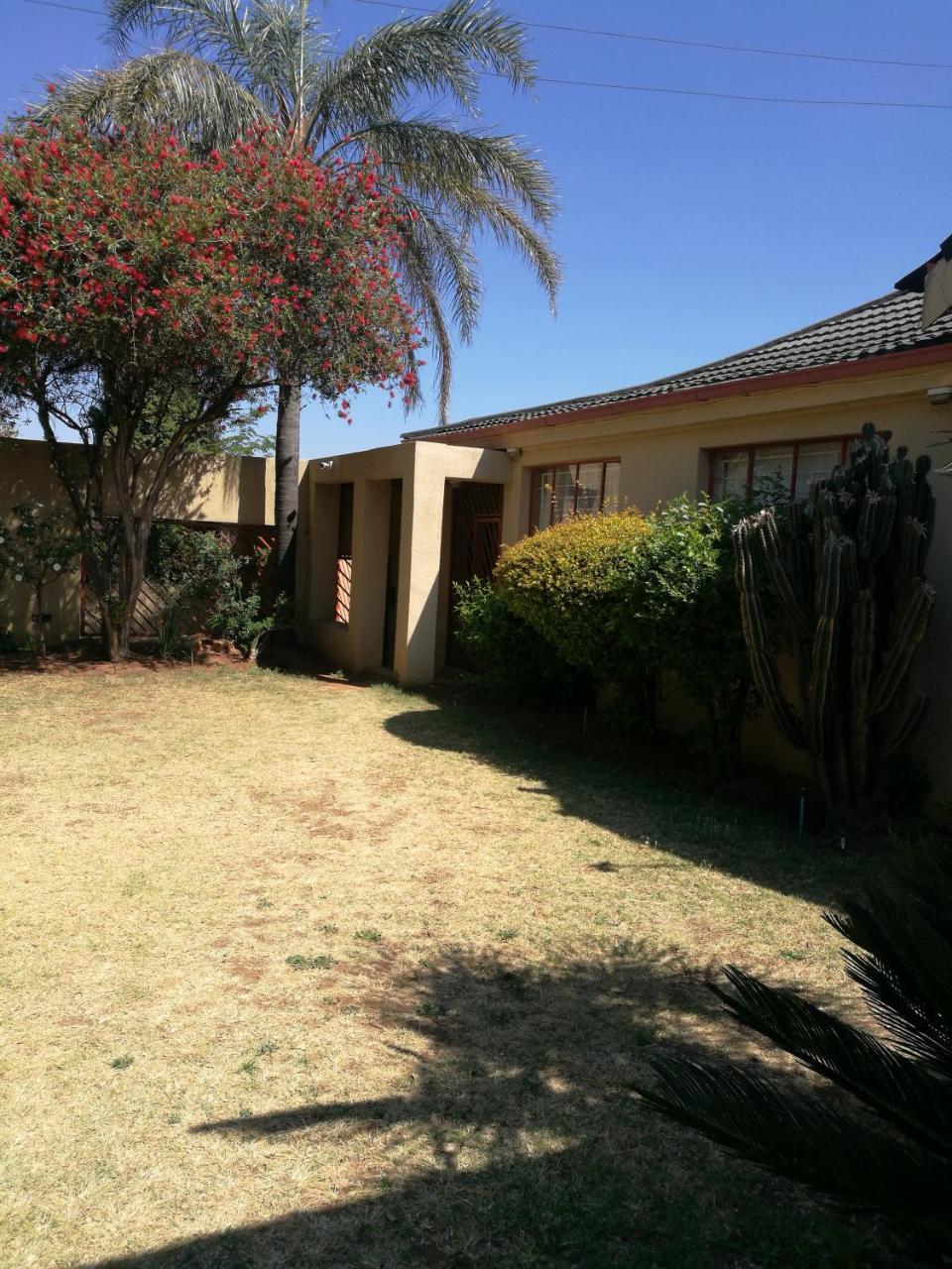 Nhà nghỉ Naisar's Primrose,johannesburg