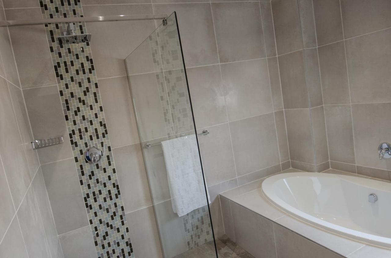 Guest house The Royal Bryanston Johannesburg