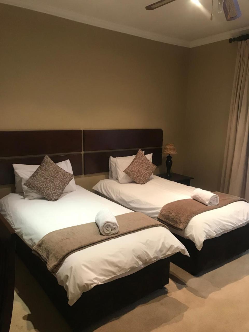 Lodge La Vue Guesthouse *