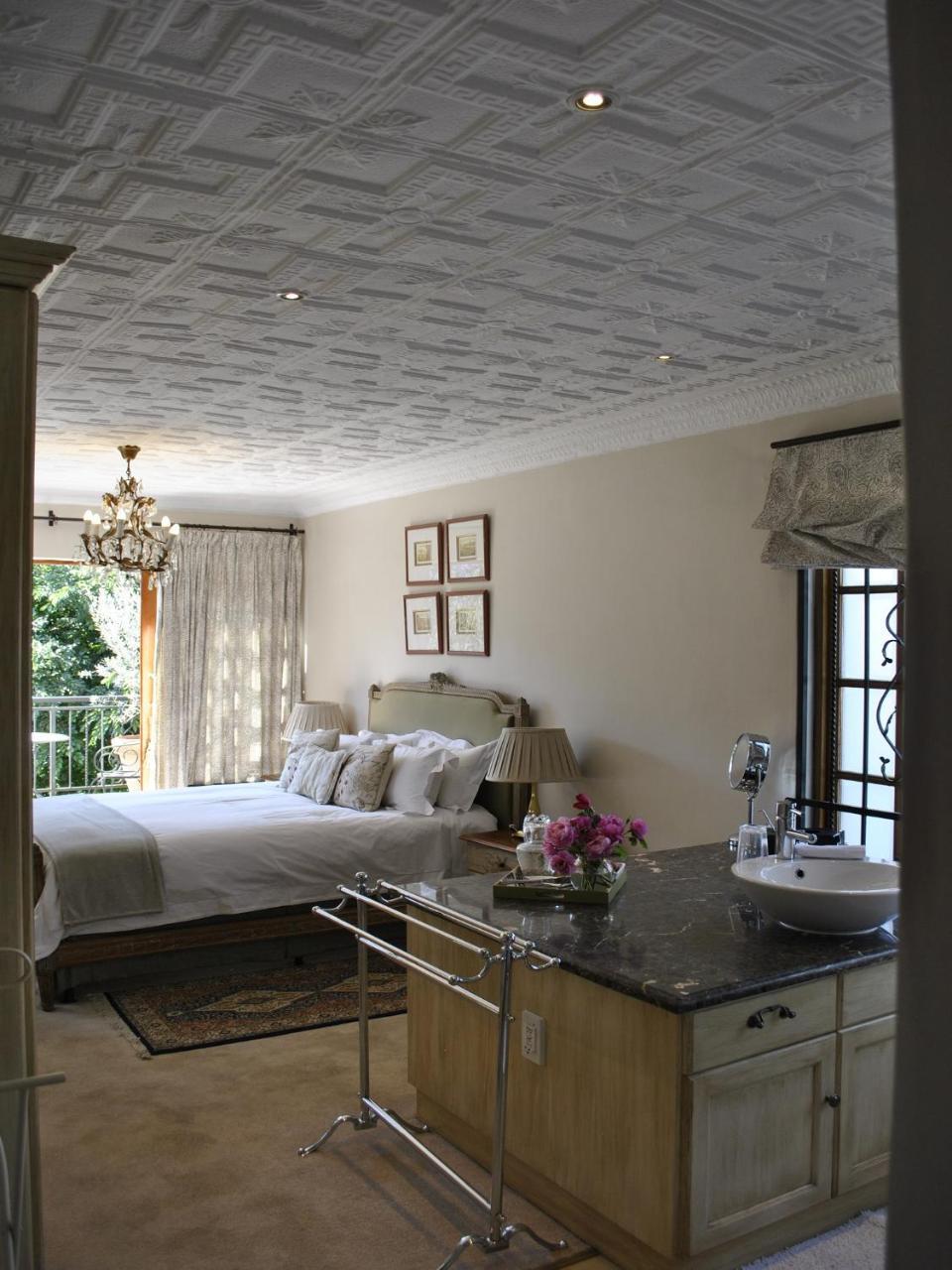 Doveton House