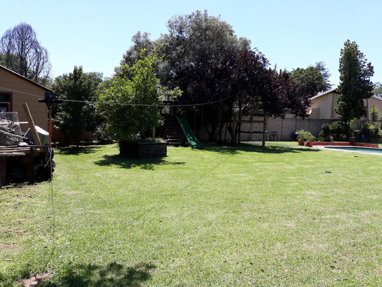 8 Ibis Lane Guest house 3*