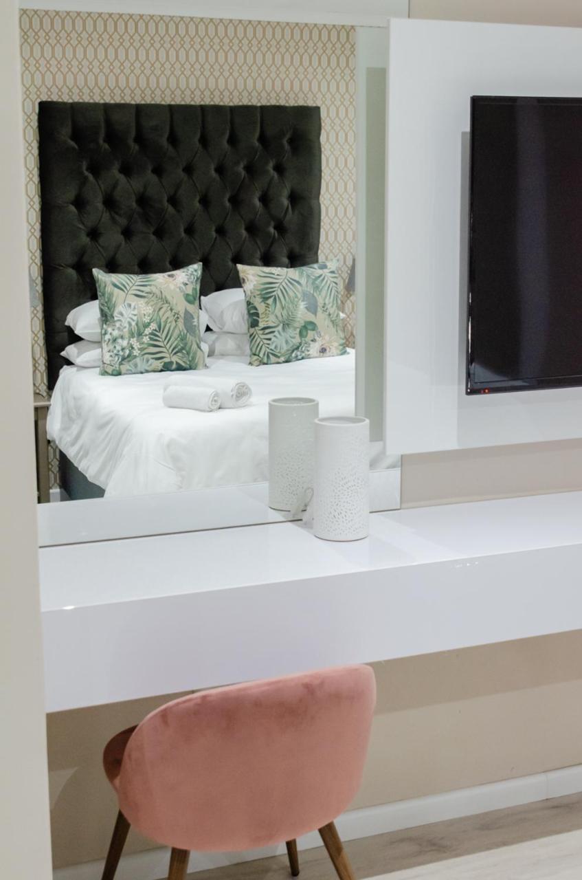 The Royal Bryanston Guest house *