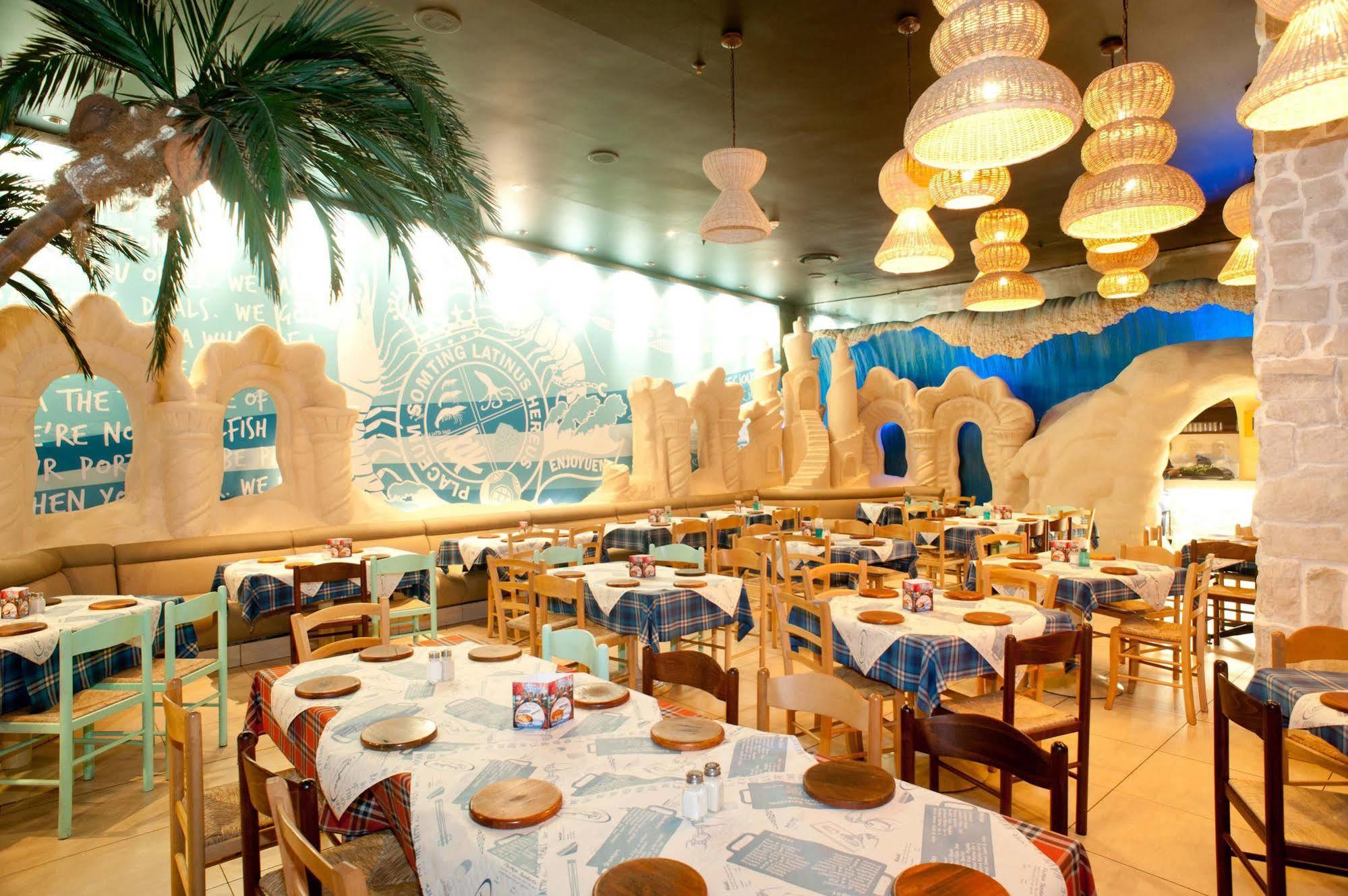Carnival Club Khách sạn
