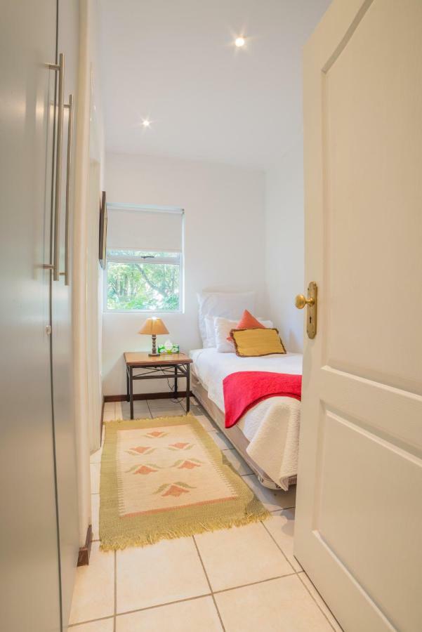 Nhà khách Garden Place 4*