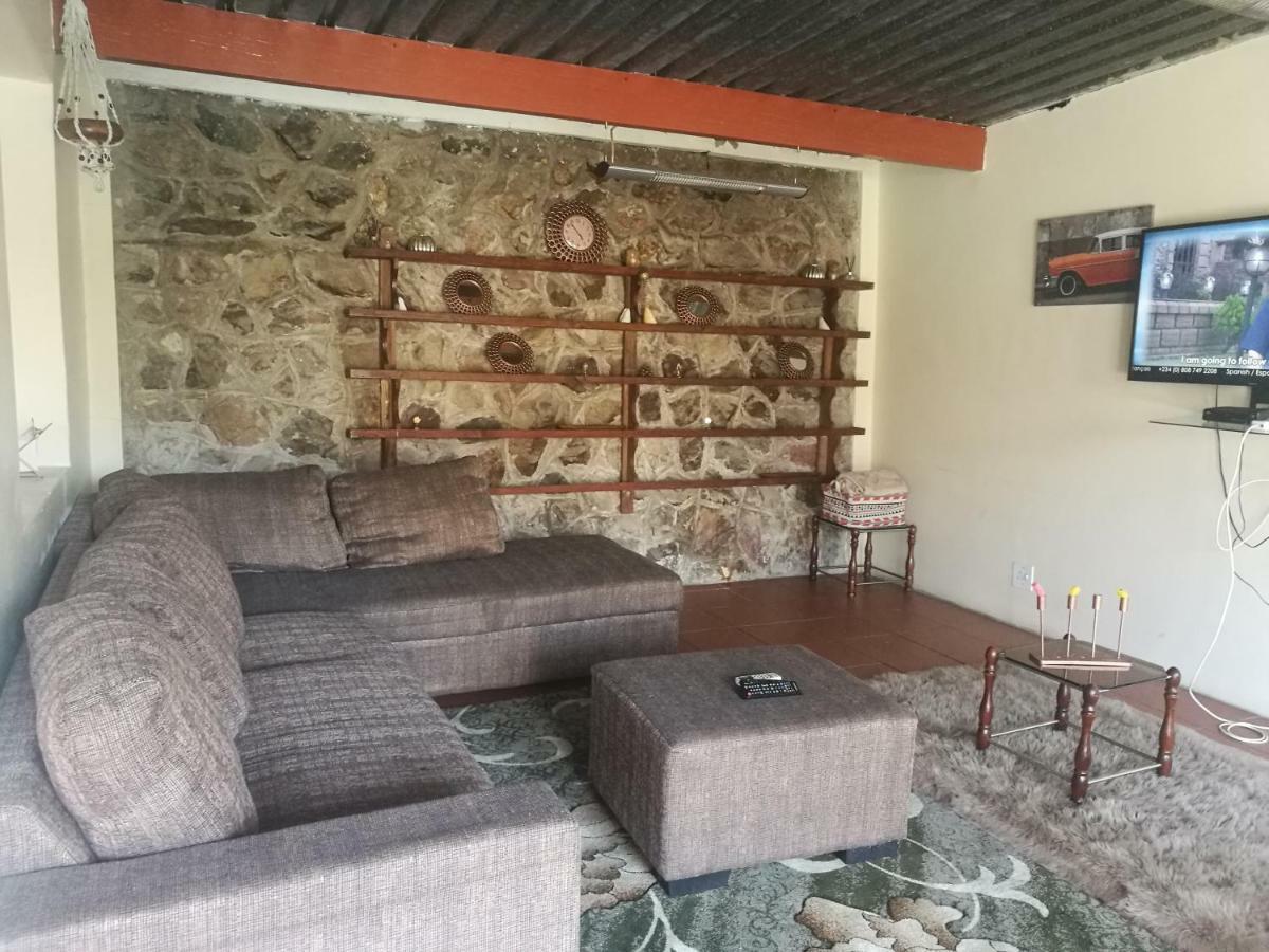 Naisar's Primrose,johannesburg Holiday home