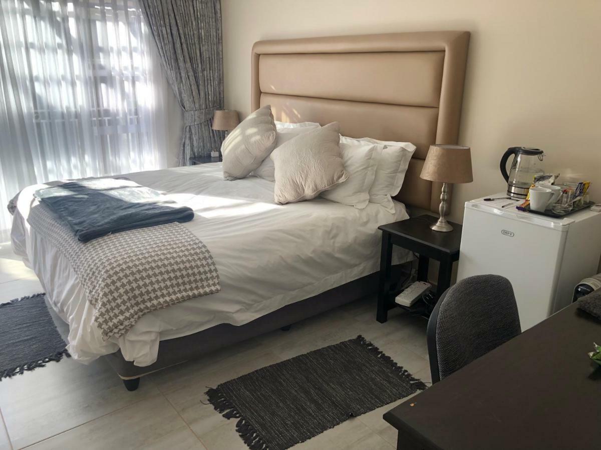 6 On Acacia Bed & Breakfast Johannesburg