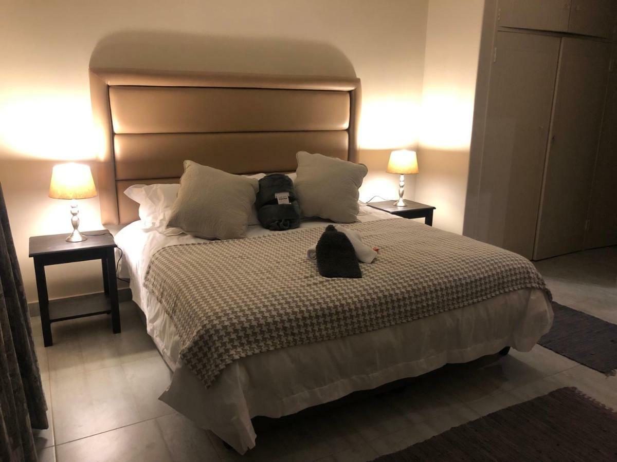 Bed & Breakfast 6 On Acacia Johannesburg