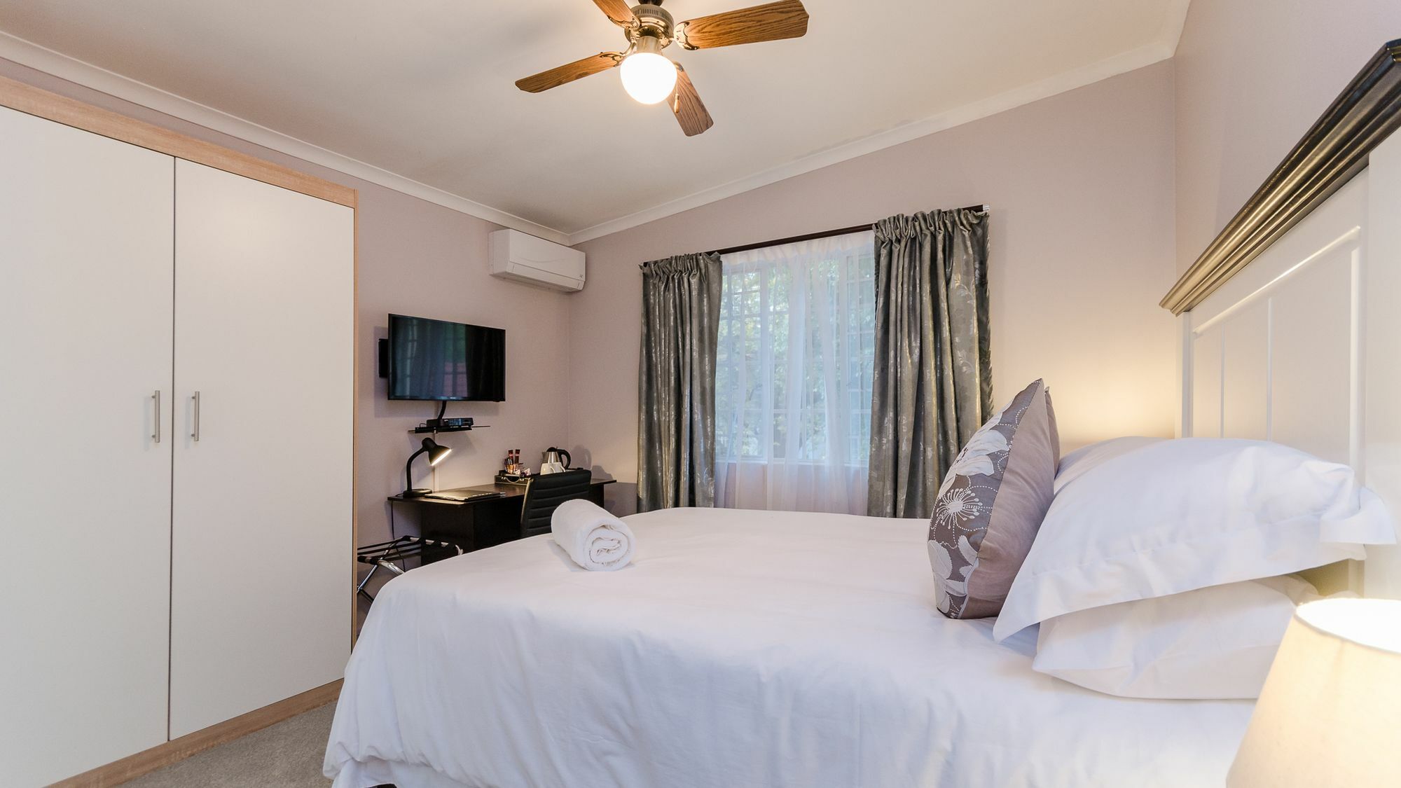 Englewold Manor Guest house