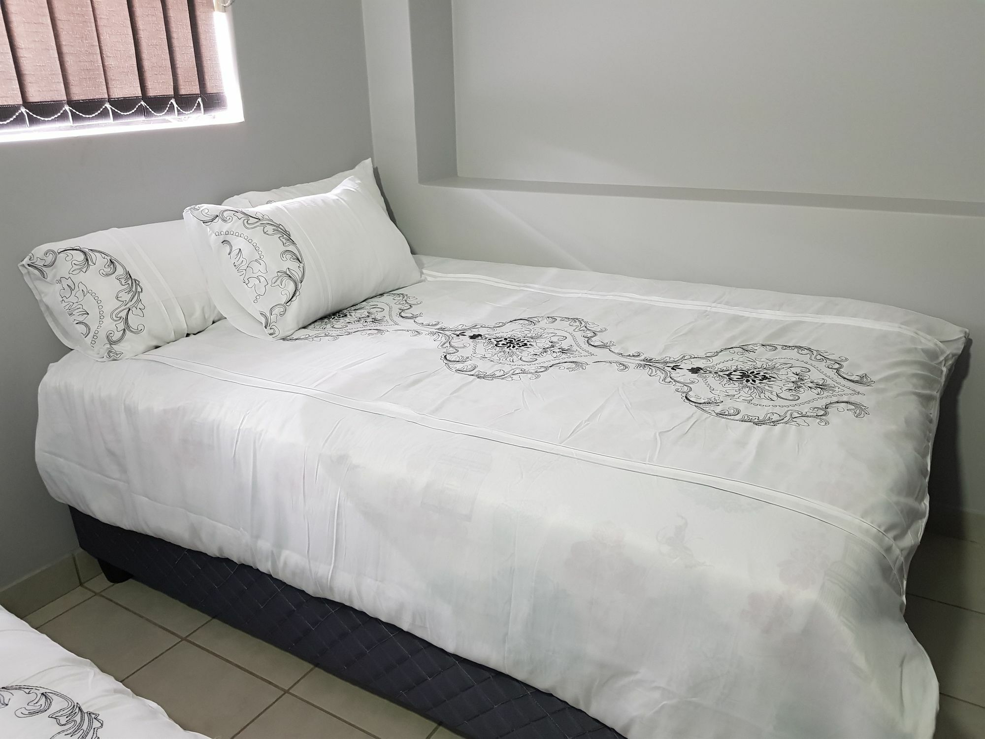 Brownstone Backpackers Bed & Breakfast