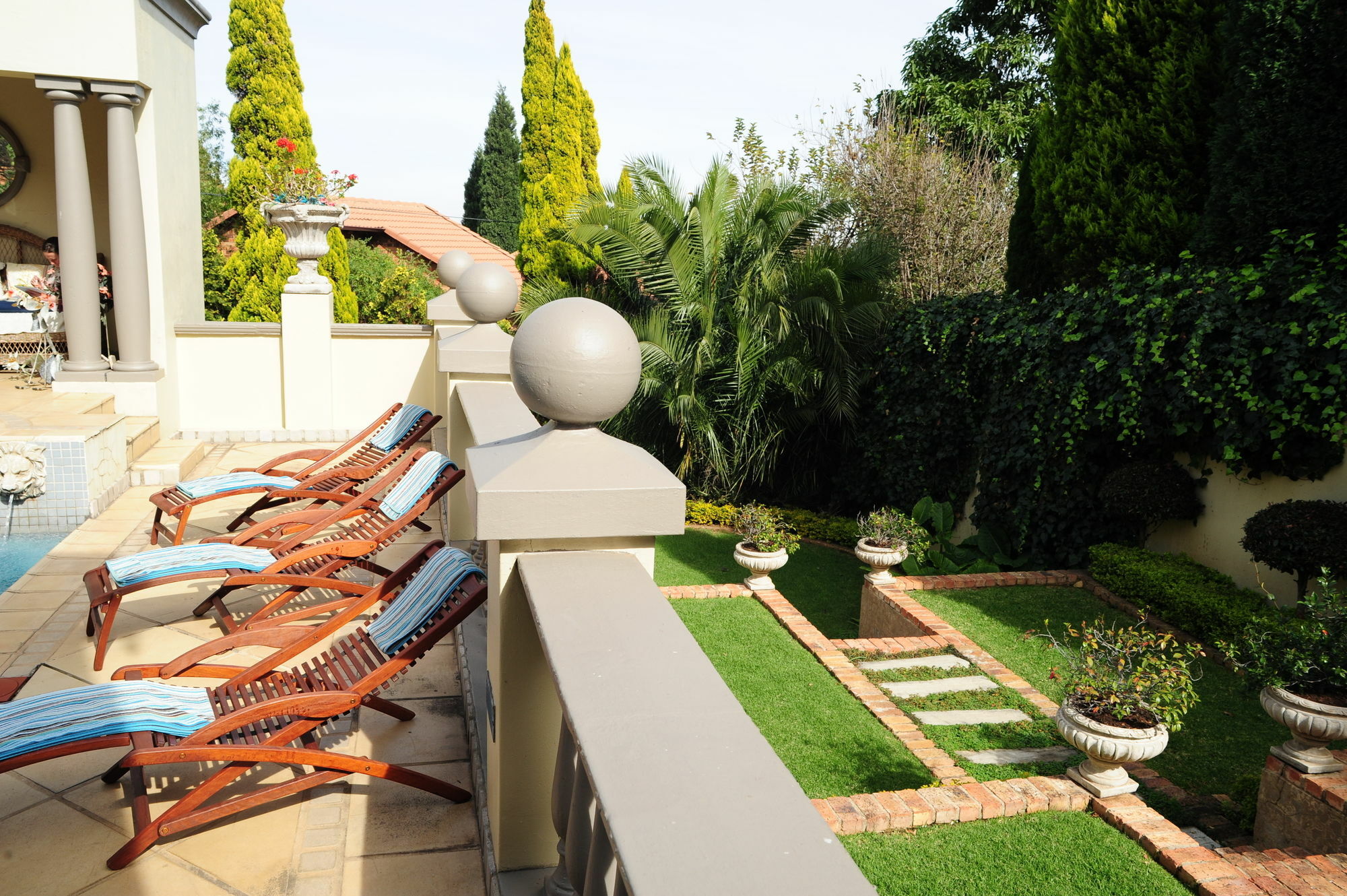 Lugano Guest house 4*