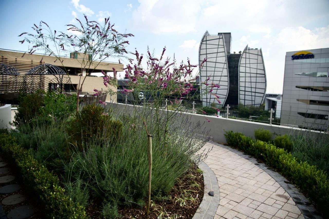 Sandton Sun And Towers Hotel 5*