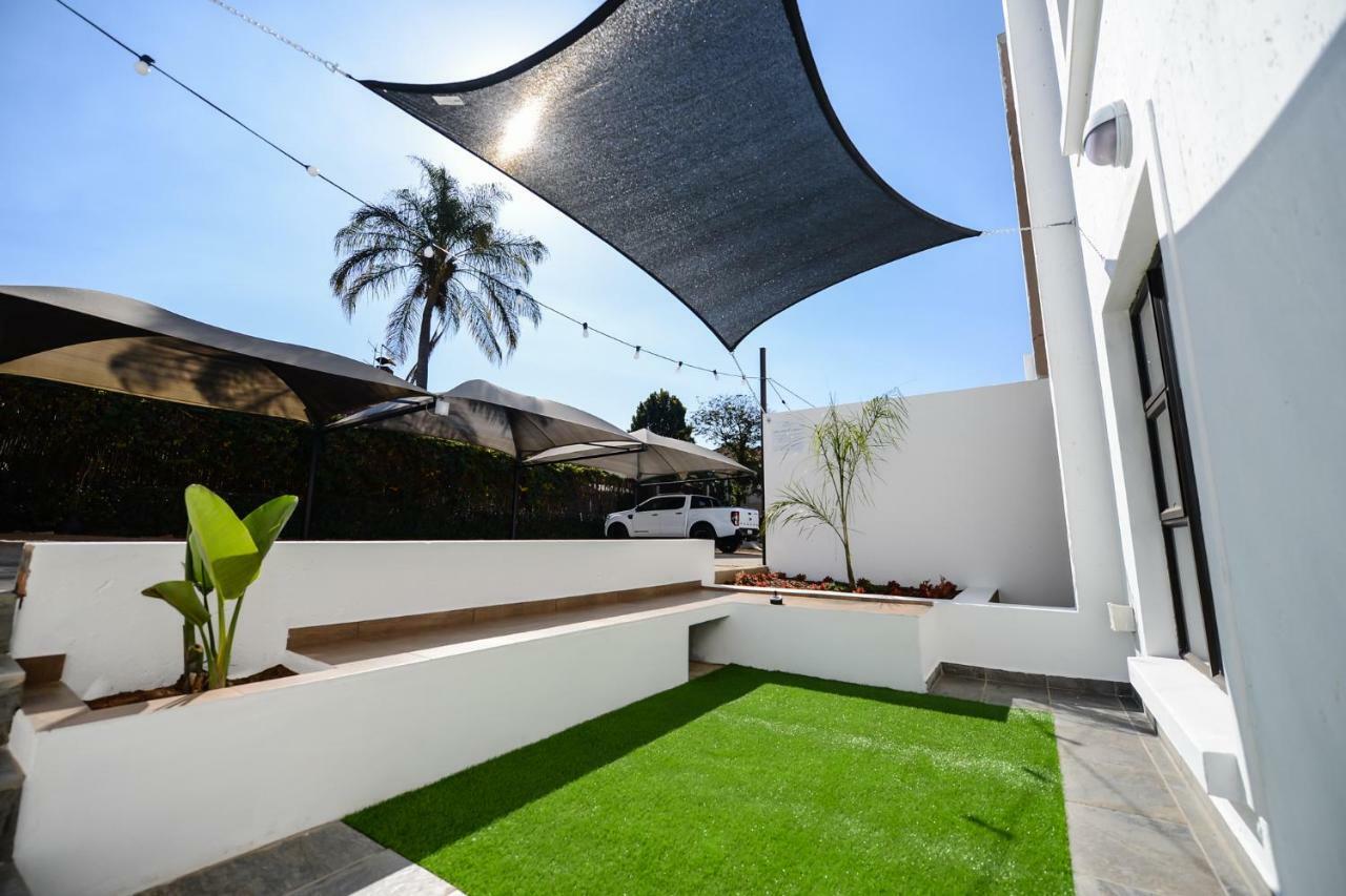 Guest house The Royal Bryanston Johannesburg