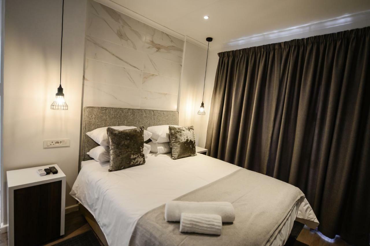 The Royal Bryanston Guest house *