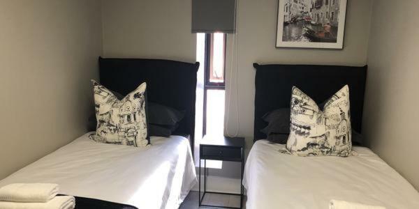 Kent-hill Self Contained *