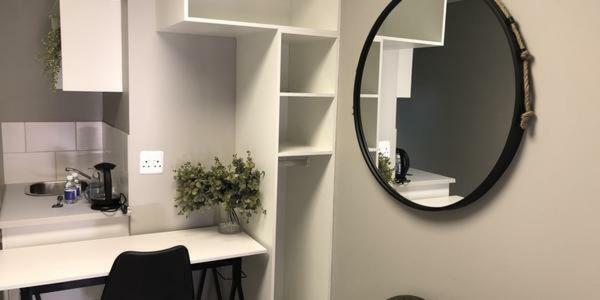 Kent-hill Self Contained * Johannesburg
