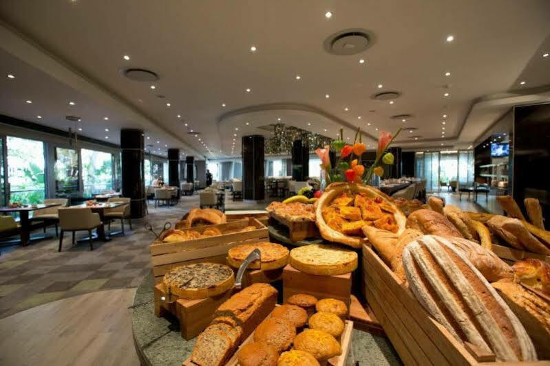 Southern Sun Grayston Sandton Khách sạn 4*