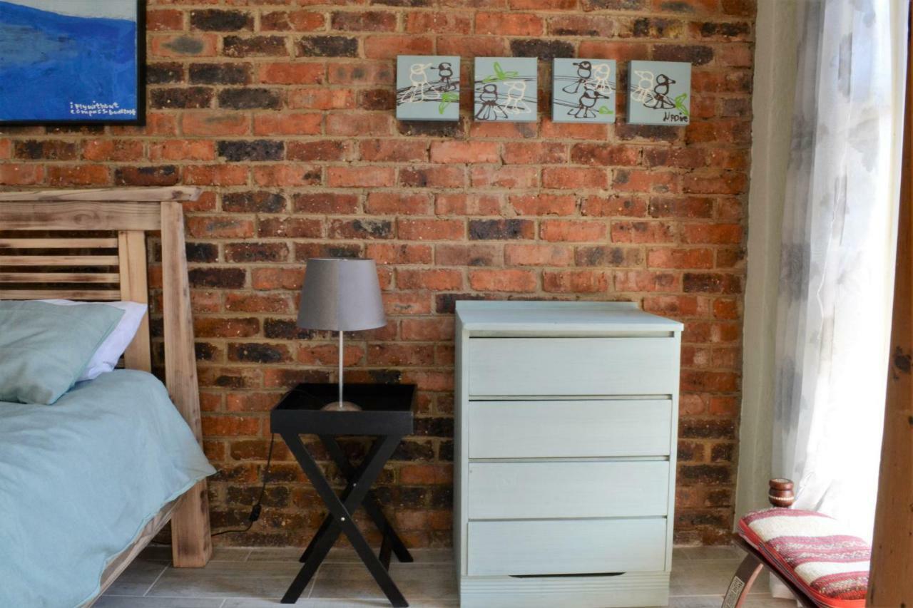 New Barn Private Space, Fibre Wifi, Vegan Guest house Johannesburg