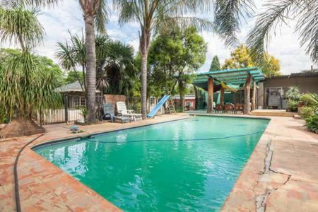 Guest house New Barn Private Space, Fibre Wifi, Vegan Johannesburg
