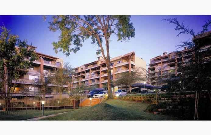 Căn hộ Grayston Drive, Sandton *