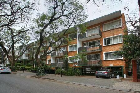Apartment Modern In Rosebank
